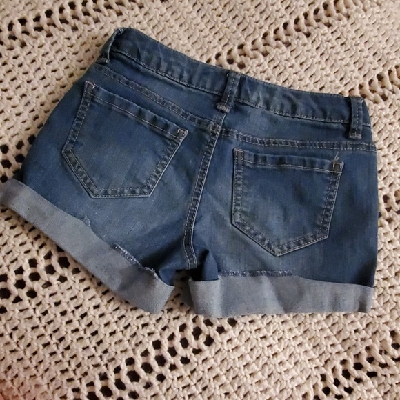 Jean shorts - Picture 2 of 3